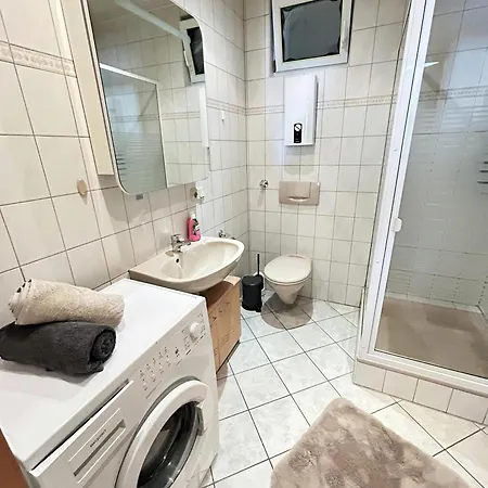 Apartment Zentrale Trier-euren Mit Heimkino, Kueche, Wallbox & Kostenlose Fahrraeder *