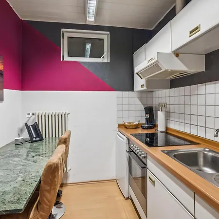 Apartament Bat Solutions Trier-euren - Alles Was Ein Nicht Bietet - 35 Qm Ferienwohnung, Heimkino, Wallbox, Kueche Fuer 4 Personen Trewir