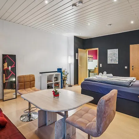 Bat Solutions Trier-euren - Alles Was Ein Nicht Bietet - 35 Qm Ferienwohnung, Heimkino, Wallbox, Kueche Fuer 4 Personen * Trier