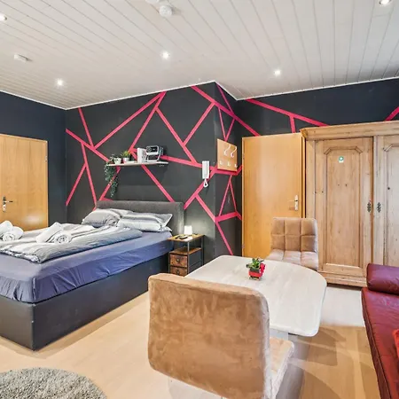 Bat Solutions Trier-euren - Alles Was Ein Nicht Bietet - 35 Qm Ferienwohnung, Heimkino, Wallbox, Kueche Fuer 4 Personen Lägenhet Trier