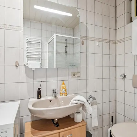 Apartament Bat Solutions Trier-euren - Alles Was Ein Nicht Bietet - 35 Qm Ferienwohnung, Heimkino, Wallbox, Kueche Fuer 4 Personen