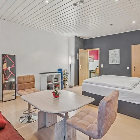Bat Solutions Trier-euren - Alles Was Ein Nicht Bietet - 35 Qm Ferienwohnung, Heimkino, Wallbox, Kueche Fuer 4 Personen Lägenhet
