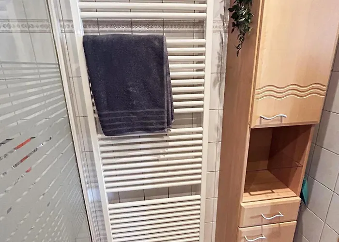 Bat Solutions Trier-euren - Alles Was Ein Nicht Bietet - 35 Qm Ferienwohnung, Heimkino, Wallbox, Kueche Fuer 4 Personen Lägenhet *