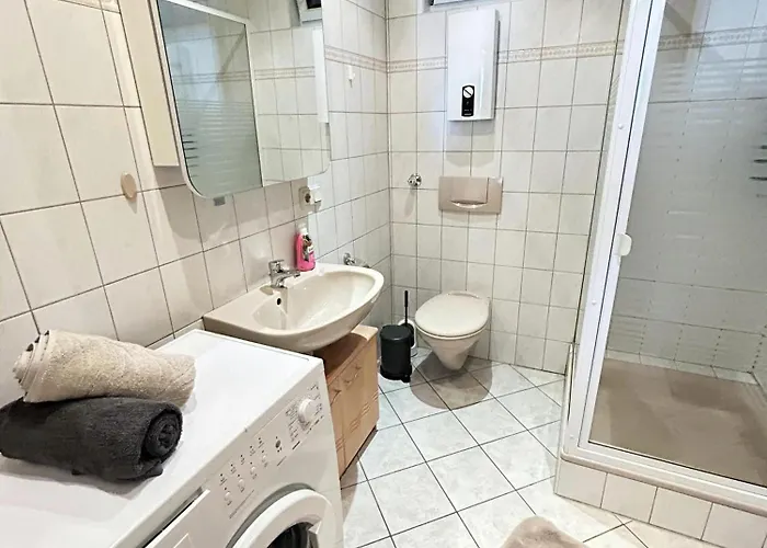 Appartement Bat Home Solutions Trier-Euren - Alles Was Ein Hotel Nicht Bietet - 35 Qm Ferienwohnung, Heimkino, Wallbox, Kueche Fuer 4 Personen *