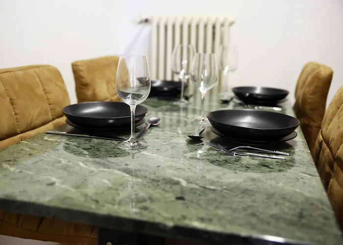 Bat Home Solutions Trier-Euren - Alles Was Ein Hotel Nicht Bietet - 35 Qm Ferienwohnung, Heimkino, Wallbox, Kueche Fuer 4 Personen Appartement Trèves