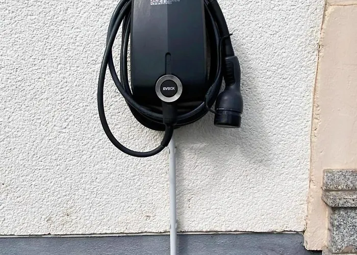 Bat Home Solutions Trier-Euren - Alles Was Ein Hotel Nicht Bietet - 35 Qm Ferienwohnung, Heimkino, Wallbox, Kueche Fuer 4 Personen Trèves