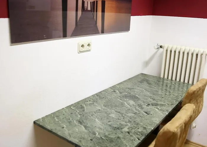 Bat Solutions Trier-euren - Alles Was Ein Nicht Bietet - 35 Qm Ferienwohnung, Heimkino, Wallbox, Kueche Fuer 4 Personen Lägenhet *