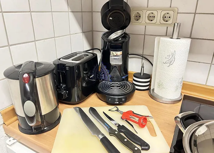 Bat Home Solutions Trier-Euren - Alles Was Ein Hotel Nicht Bietet - 35 Qm Ferienwohnung, Heimkino, Wallbox, Kueche Fuer 4 Personen * Trèves