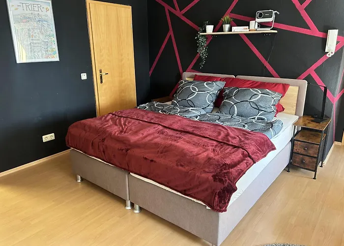 Appartement Bat Home Solutions Trier-Euren - Alles Was Ein Hotel Nicht Bietet - 35 Qm Ferienwohnung, Heimkino, Wallbox, Kueche Fuer 4 Personen *