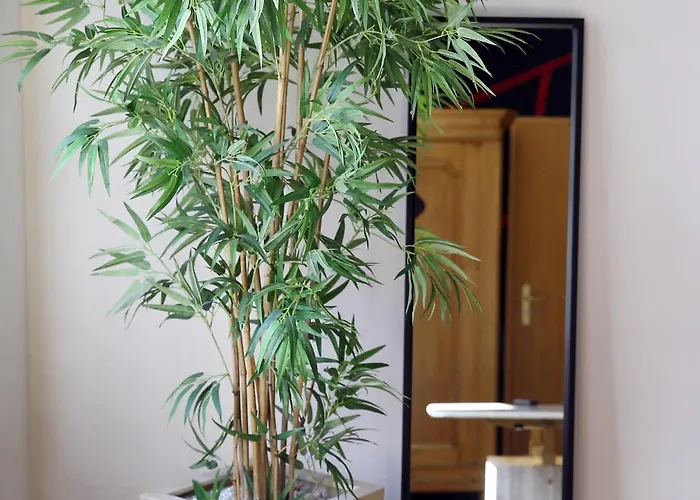 Bat Solutions Trier-euren - Alles Was Ein Nicht Bietet - 35 Qm Ferienwohnung, Heimkino, Wallbox, Kueche Fuer 4 Personen Lägenhet