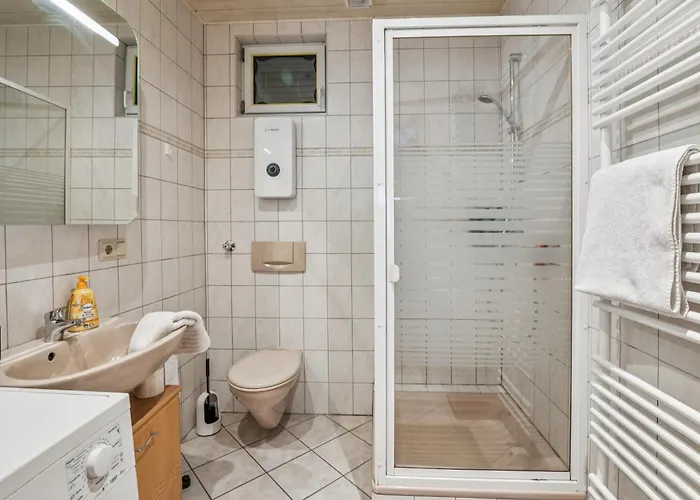 Bat Solutions Trier-euren - Alles Was Ein Nicht Bietet - 35 Qm Ferienwohnung, Heimkino, Wallbox, Kueche Fuer 4 Personen Lägenhet *