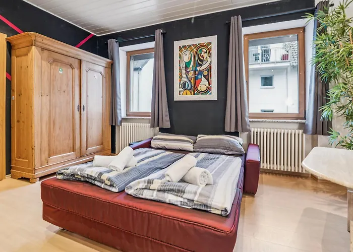 Bat Solutions Trier-euren - Alles Was Ein Nicht Bietet - 35 Qm Ferienwohnung, Heimkino, Wallbox, Kueche Fuer 4 Personen Lägenhet